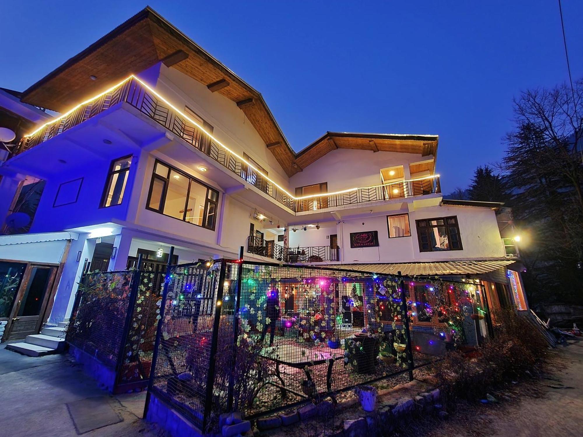 Page 3 - A Riverside Hotel And Bar - Manali (Himachal Pradesh) — Photos 3